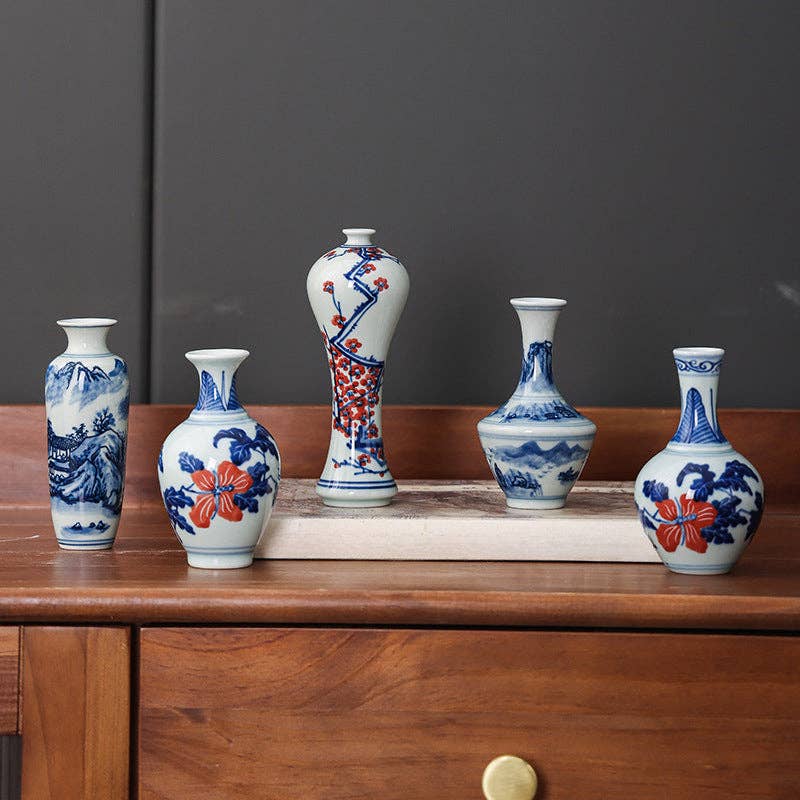 Hand-painted Blue and White Porcelain Vase