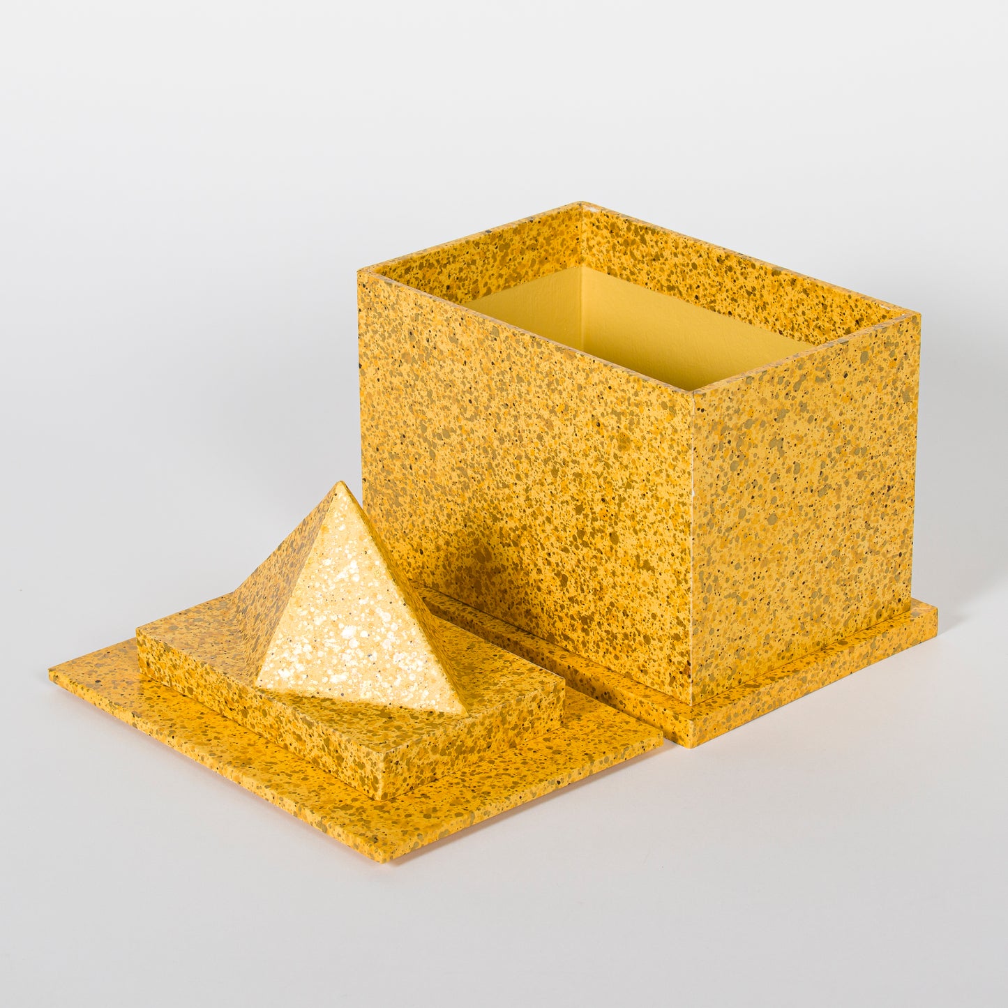 Pyramid Box