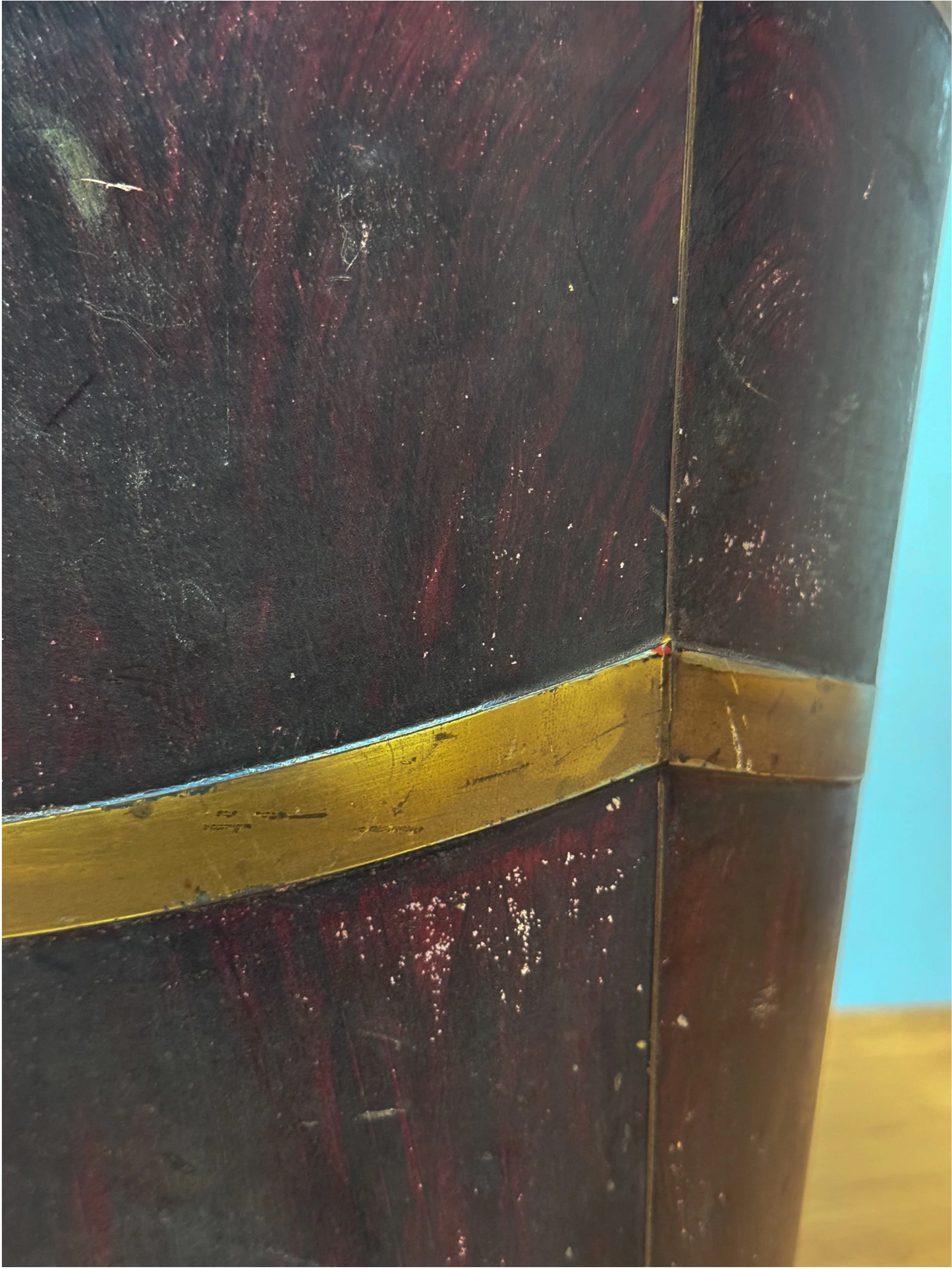 A Regency Toleware Bucket