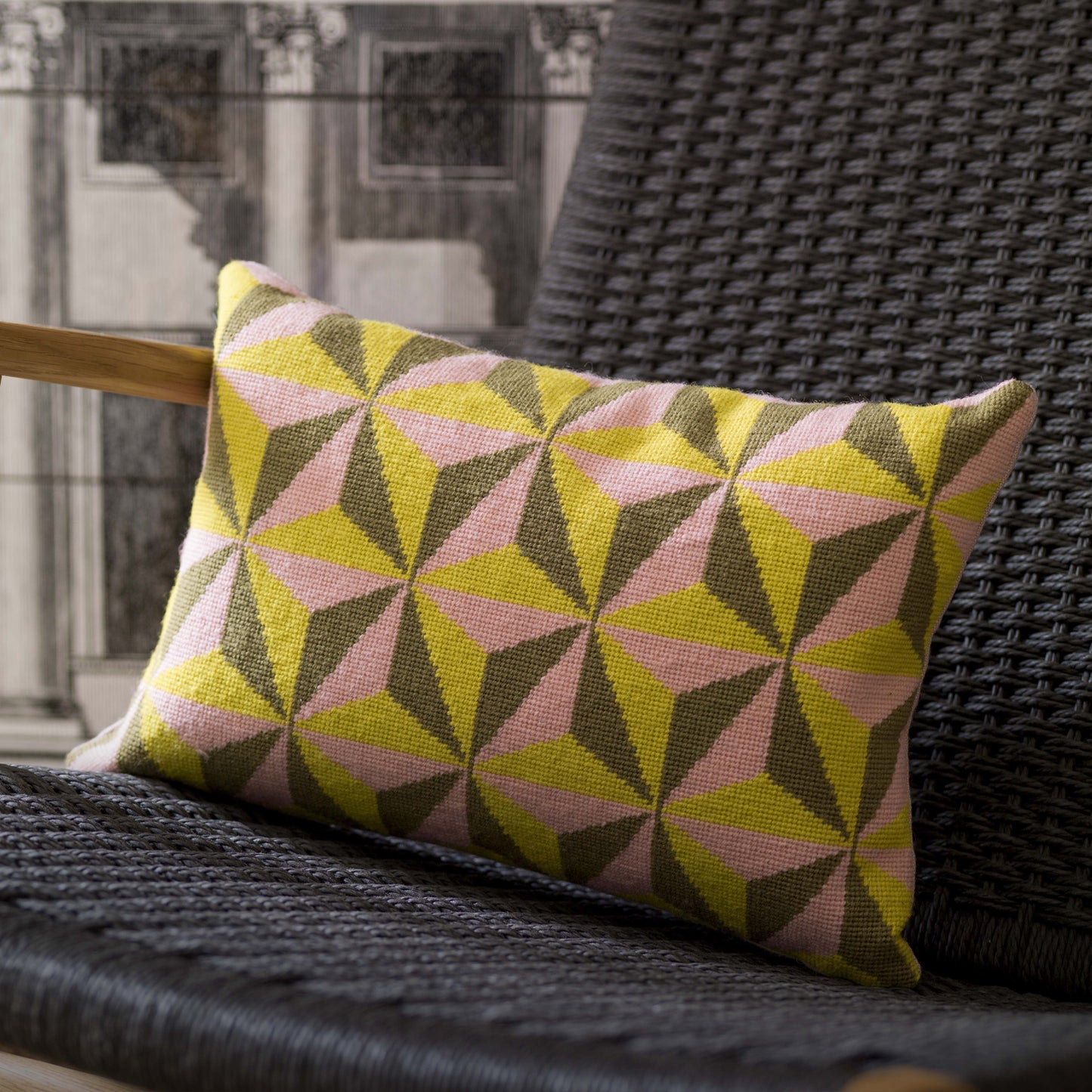 Tetrahedron Cushion - Yellow
