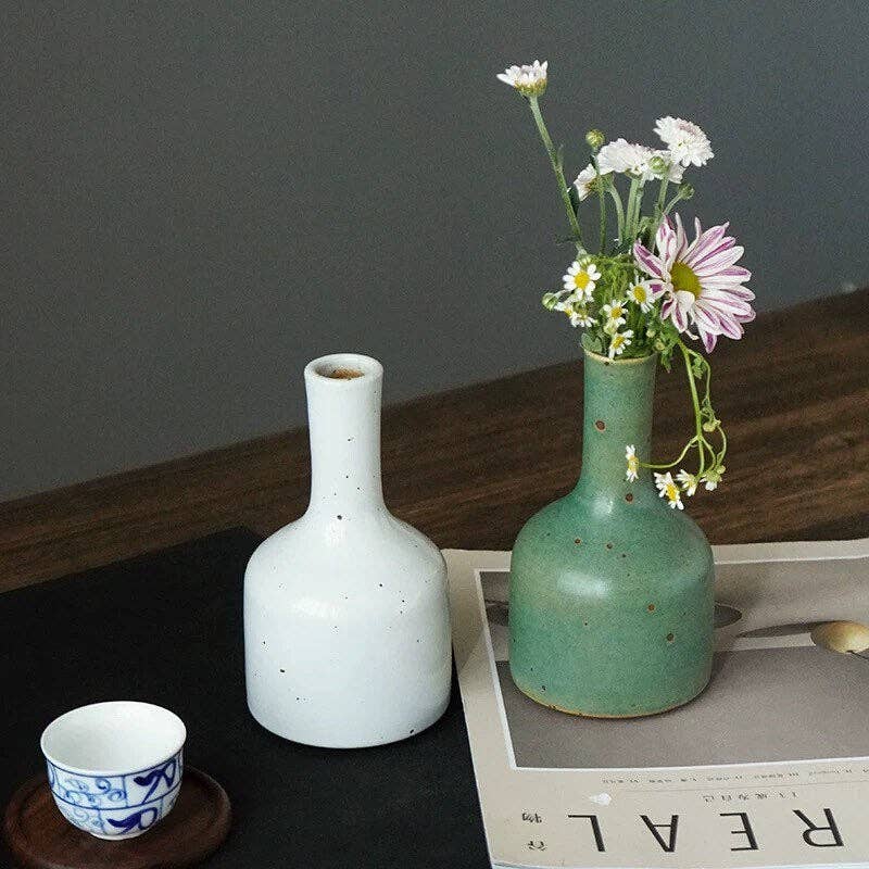 Handmade Ceramic Emerald Classic Vase: Green