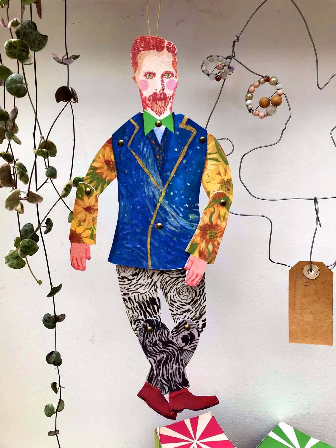 Cut & Make Paper Puppet - Artist Series - Vincent Van Gogh