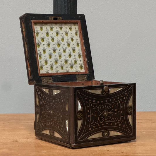 An Early 19th Century Inlaid Tea Caddy