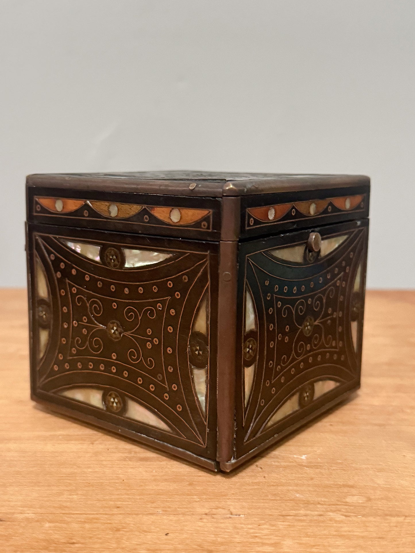 An Early 19th Century Inlaid Tea Caddy