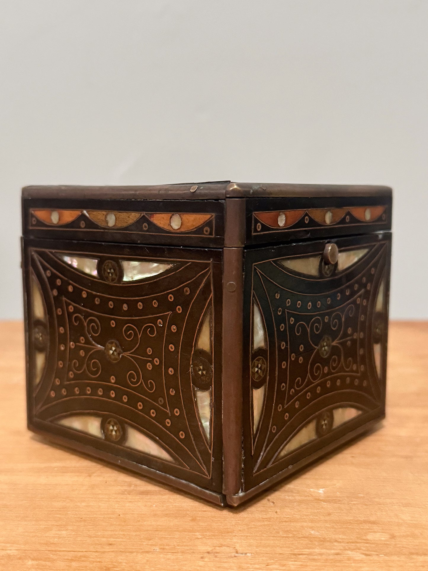 An Early 19th Century Inlaid Tea Caddy