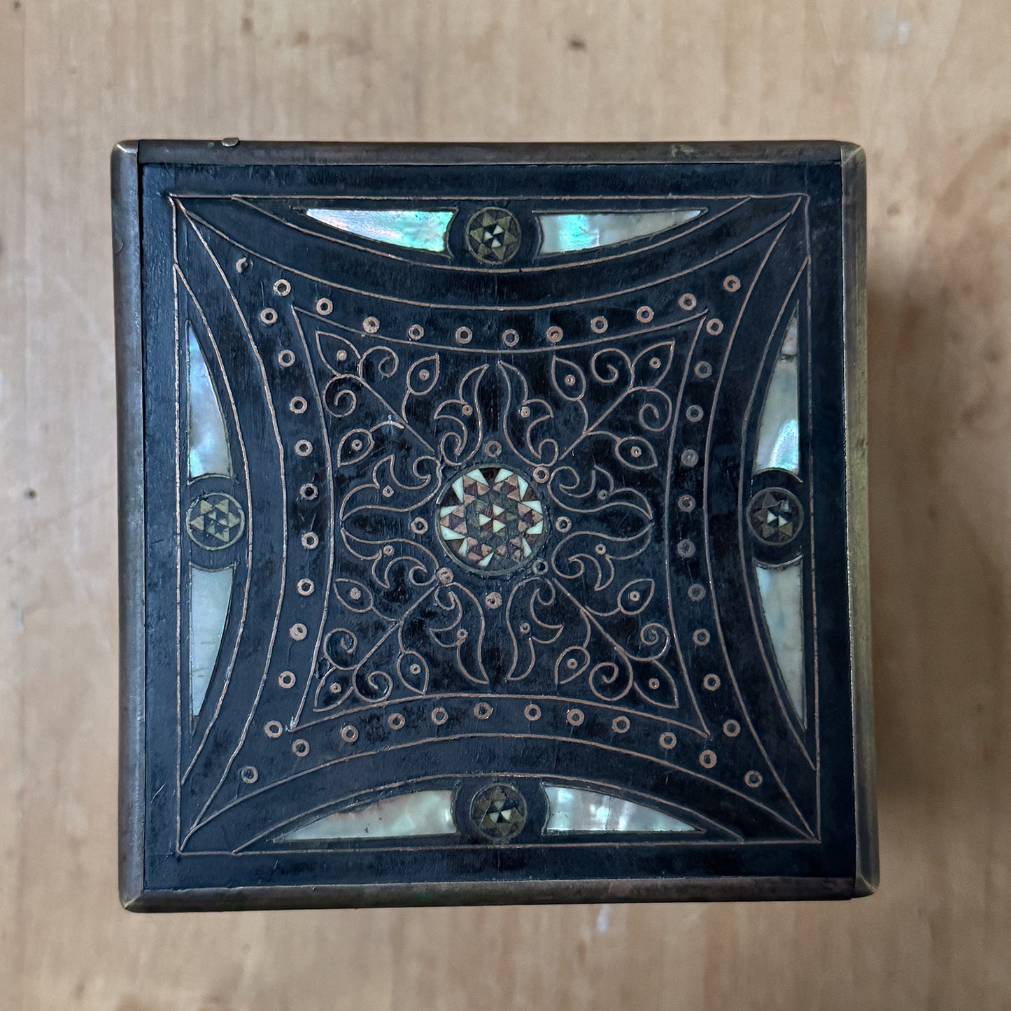 An Early 19th Century Inlaid Tea Caddy