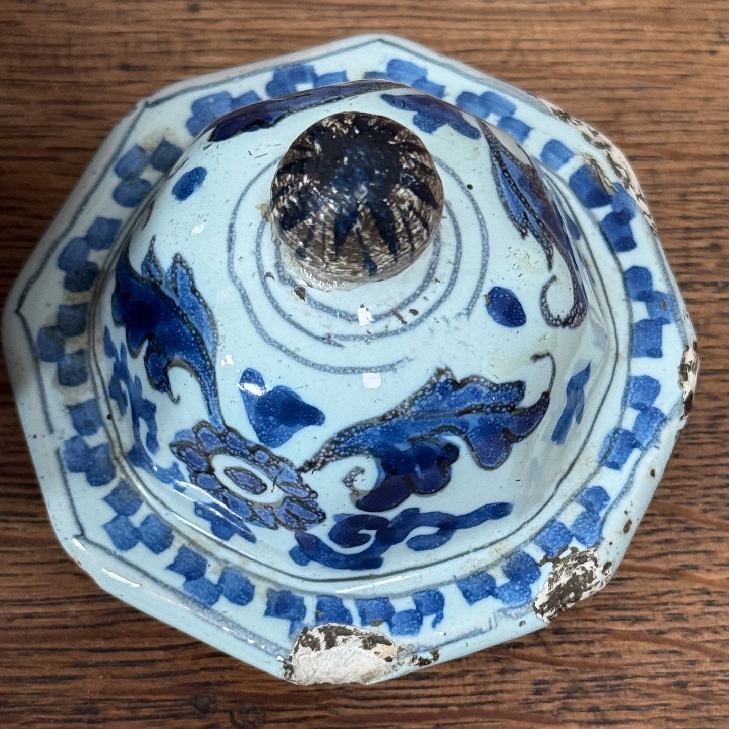 An Early 18th Century Dutch Delftware Baluster Vase