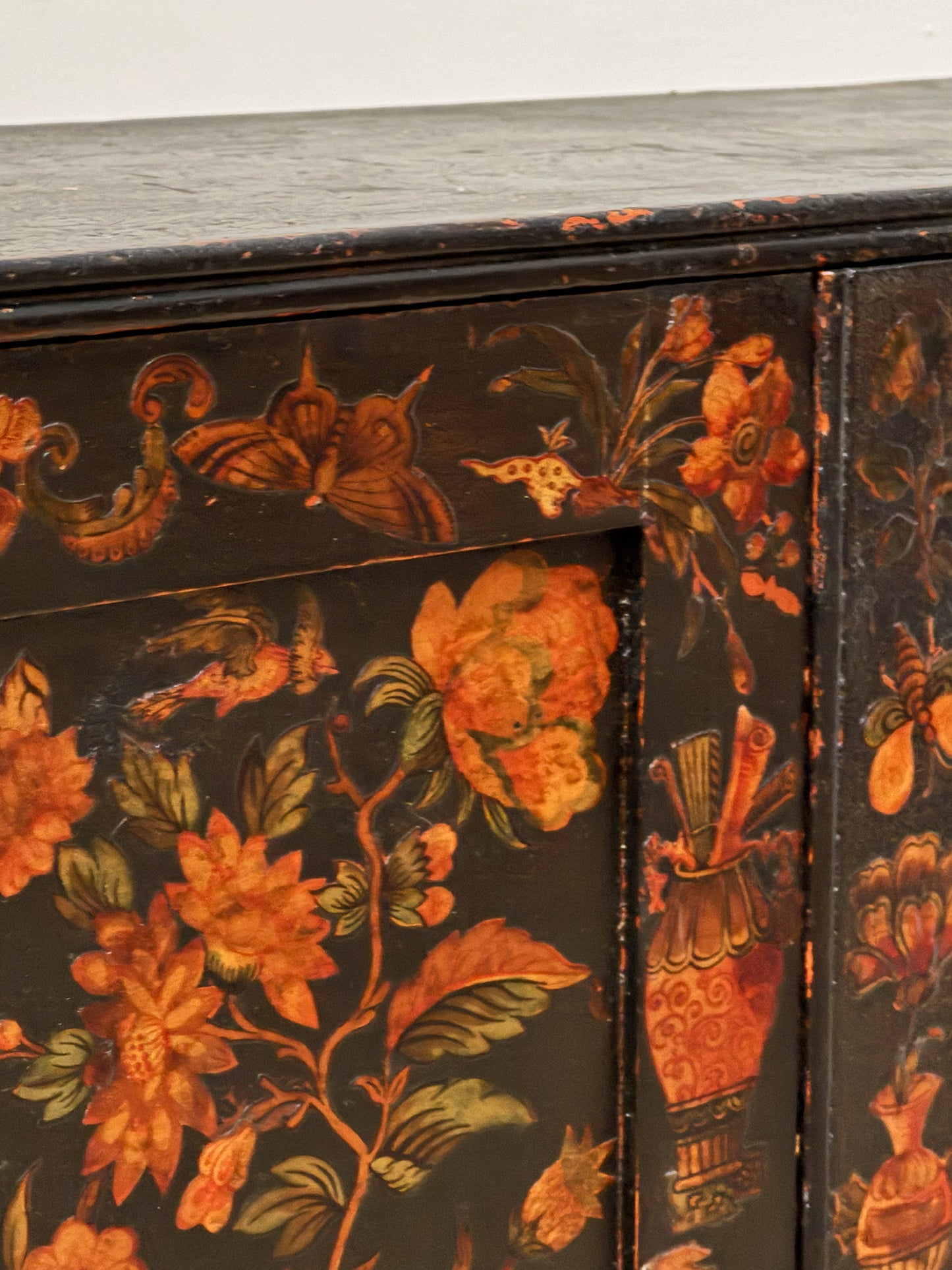 An Early 19th Century Découpage Chinoiserie Cabinet