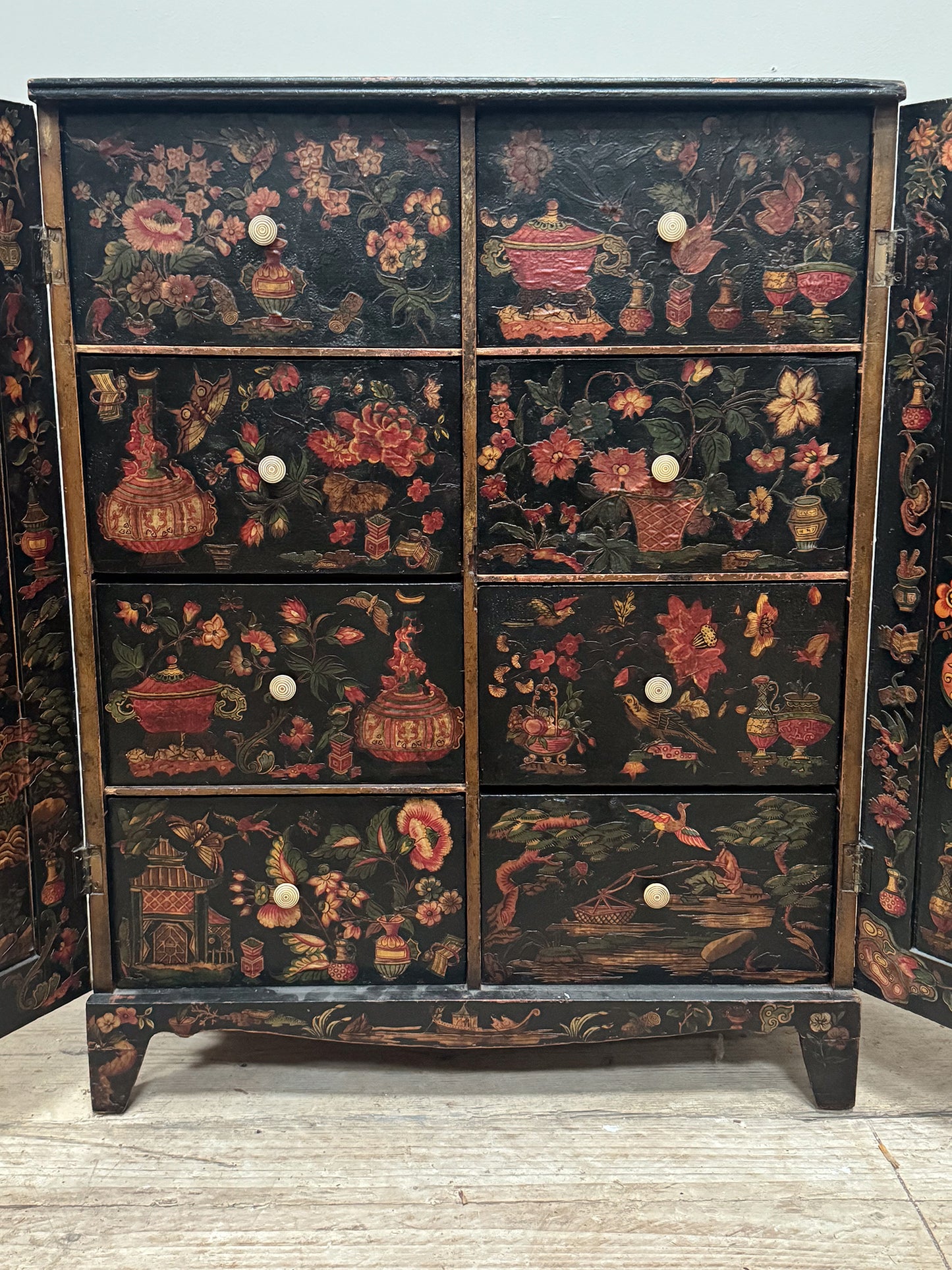 An Early 19th Century Découpage Chinoiserie Cabinet