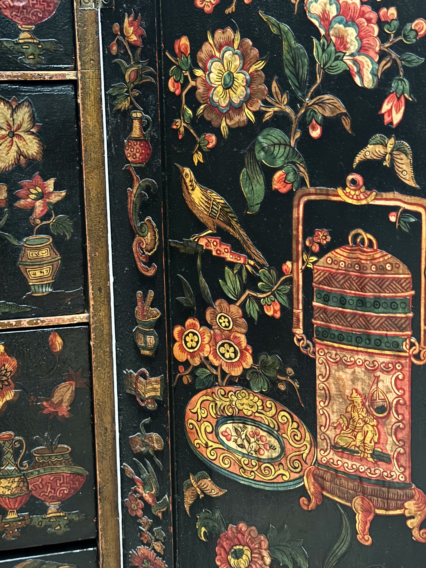 An Early 19th Century Découpage Chinoiserie Cabinet