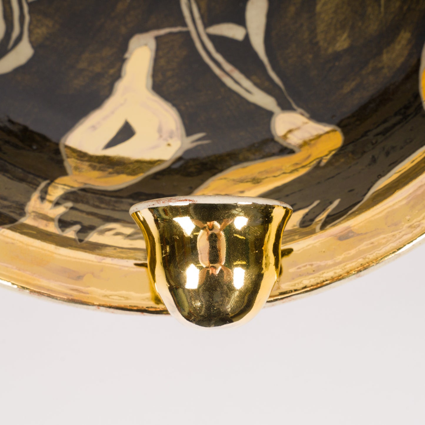 Gold Lion Bowl Sconce