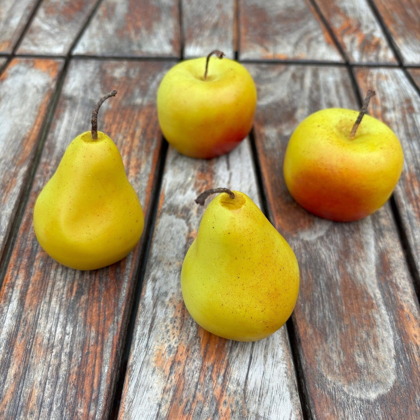 Small Pear Candle